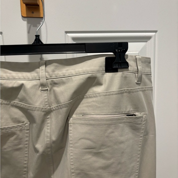 Vuori Men's Sz 38 5-Pockets Meta Pants V430 - Picture 5 of 5